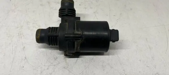 BMW 5 E39 Electric auxiliary coolant/water pump 8381989