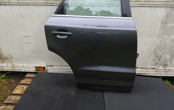 Rear door