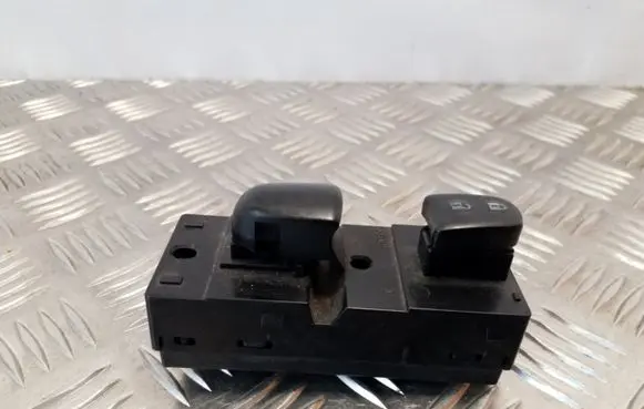 Nissan Juke I F15 Electric window control switch 254111KA0A