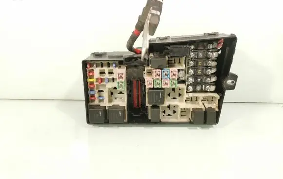 Volvo V50 Fuse box set 8688040
