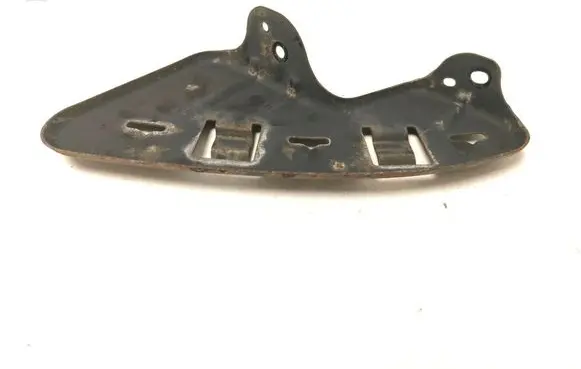 Front bumper mounting bracket