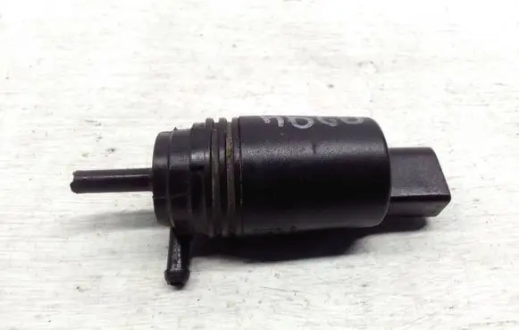 BMW 7 E38 Windscreen/windshield washer pump 8377612