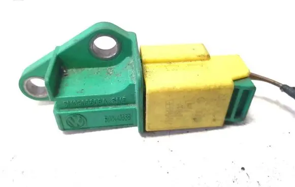 Volkswagen Touran I Airbag deployment crash/impact sensor 5M0909606A