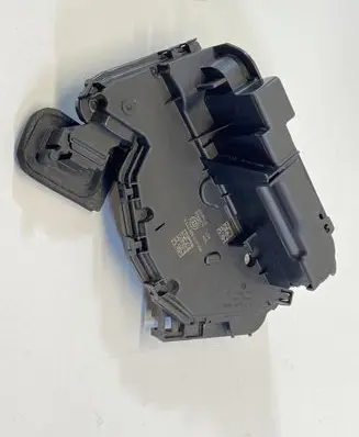 Skoda Fabia Mk3 (NJ) Rear door lock 5TA839015K