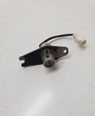 Chevrolet Captiva Tailgate exterior lock 