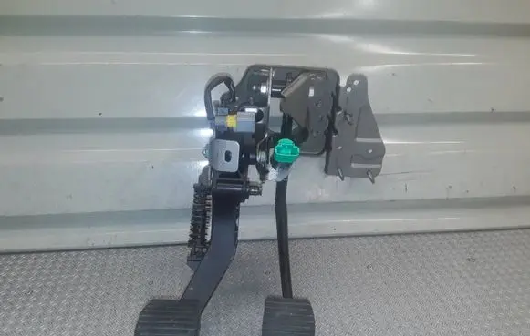 Peugeot 308 Pedal assembly 