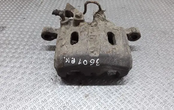 Mitsubishi Pajero Front brake caliper