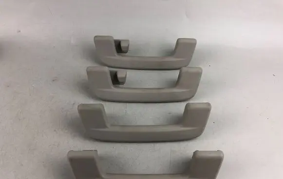 Volkswagen Golf VIII A set of handles for the ceiling 5H0857643B 5H0857607B