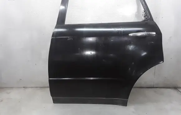 Subaru B9 Tribeca Rear door