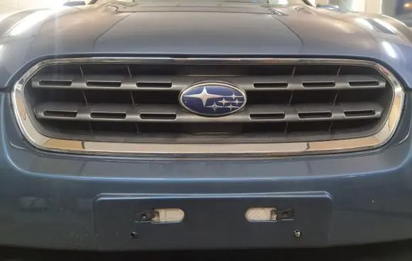 Subaru Outback Front grill 91121AG020