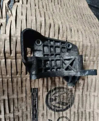 Audi Q7 4L Generator/alternator bracket 059903143aj