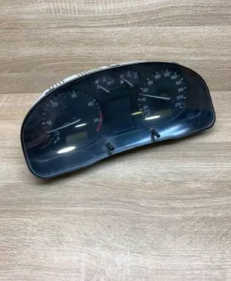 Volkswagen PASSAT B5 Speedometer (instrument cluster) 09051940090