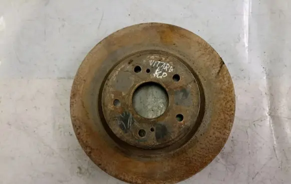 Suzuki Grand Vitara II Front brake disc