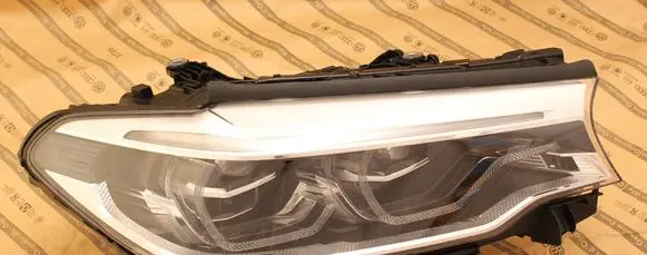 BMW 5 G30 G31 G38 Headlight/headlamp 8499122