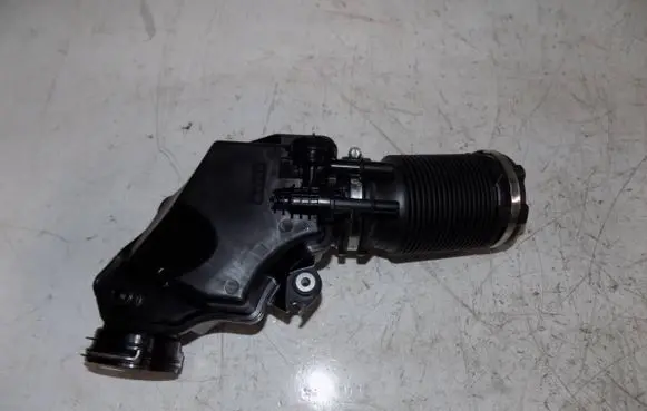Volvo XC90 Intake resonator 32298336 32325493
