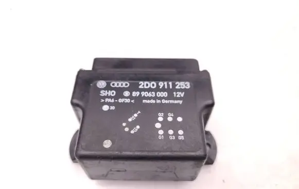Volkswagen II LT Glow plug pre-heat relay 2D0911253 899063000