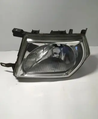 Nissan Patrol Y61 Headlight/headlamp E13250713