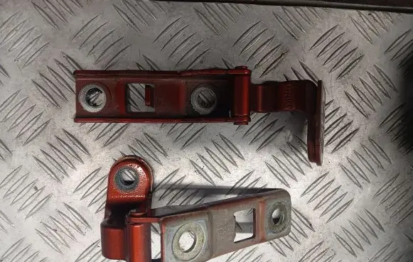 Volkswagen Atlas Loading door hinge set 