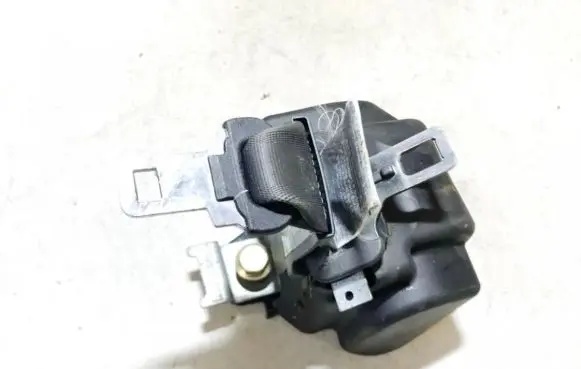 Mitsubishi Space Star Middle seatbelt (rear) 