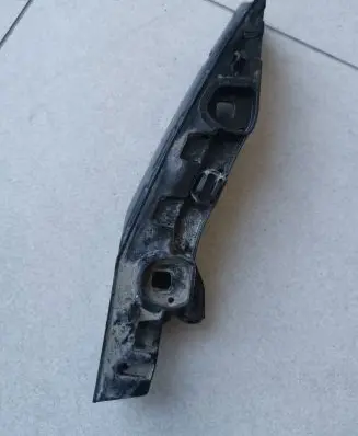 Front bumper mounting bracket