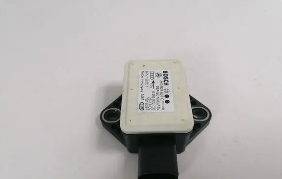Audi A4 S4 B8 8K ESP acceleration yaw rate sensor 8K0907637C 0265005738
