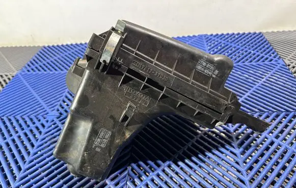 Toyota Prius+ (ZVW40) Air filter box 1781237030