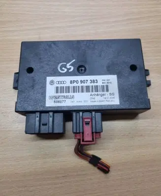 Volkswagen Golf V Tow bar trailer control unit/module 8P0907383 506077