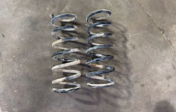 Volvo XC70 Rear coil spring 