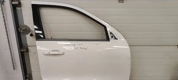 Dodge Durango III Front door 