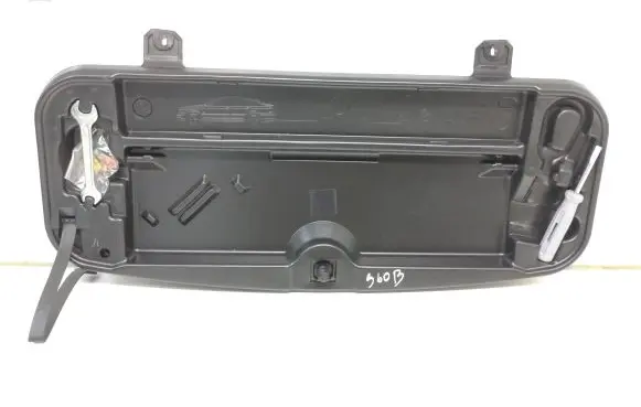 BMW 5 E60 E61 Tool box 6761420 7506960 71227506960