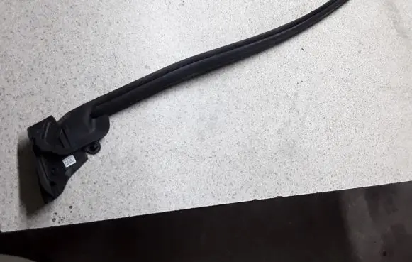 Audi Q8 Rubber seal front door window/glass 4M8839479D