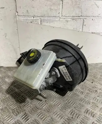 BMW X3 F25 Brake booster 6854348 G2AT89 12B0700T1571