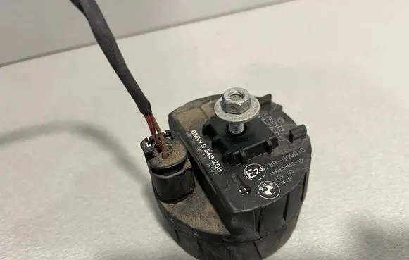 BMW 4 F32 F33 Alarm system siren 9346258