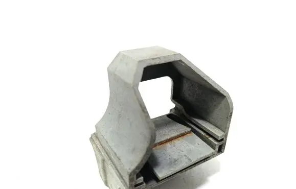 BMW 1 E81 E87 Radiator mount bracket 7807186