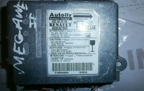 Renault Megane III Airbag control unit/module 8200307800 603383300