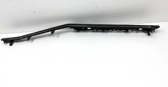 Dashboard glove box trim