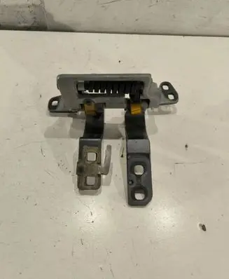 BMW 5 E60 E61 Tailgate/trunk/boot hinge 7061384