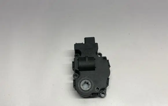 BMW 3 F30 F35 F31 Intake manifold valve actuator/motor EFB491