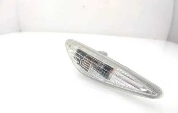 Mazda 6 Front fender indicator light