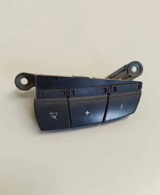 Steering wheel buttons/switches
