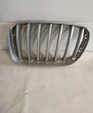 BMW X3 F25 Front bumper upper radiator grill 7210725 7237421 51117210725