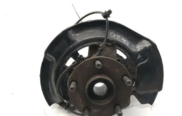 Toyota Verso-S Front wheel hub 