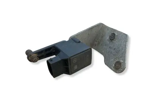 Mercedes-Benz E W211 Front height sensor lever A0105427617