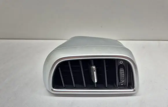 Porsche Cayenne (92A) Rear air vent grill 7P5819204B