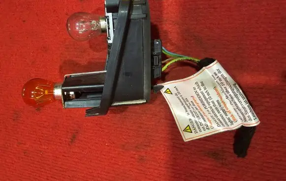 Citroen C5 Tail light bulb cover holder VPAX8X13N005AA 13N005AA VPAX8X