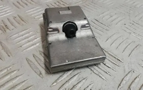 Windshield/windscreen camera