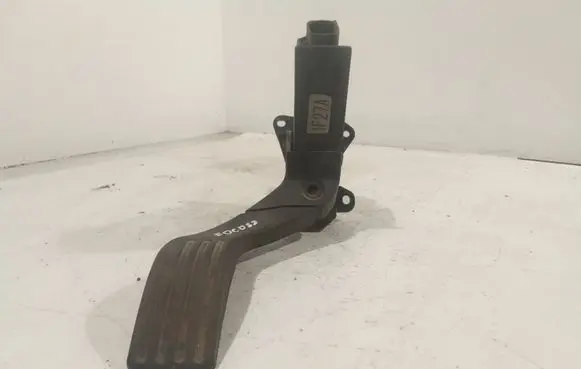 Ford Focus Accelerator throttle pedal 98AB9F836AE