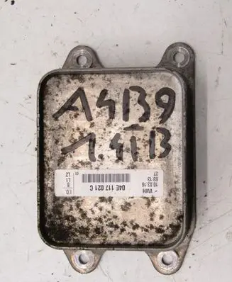 Audi A4 S4 B9 Engine oil radiator 04E117021C