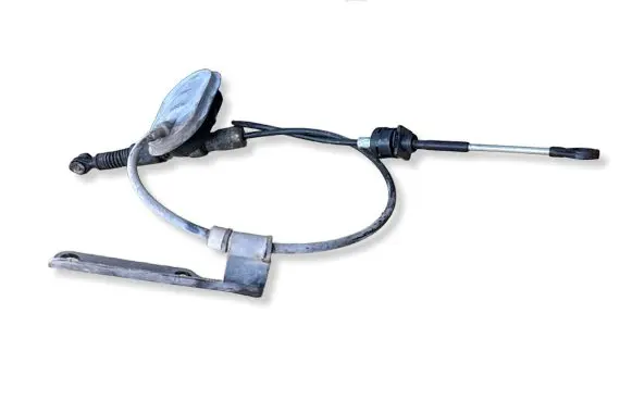 Nissan Juke I F15 Gear shift cable linkage 507L71U
