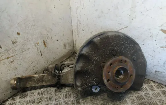 Mercedes-Benz GLE (W166 - C292) Front wheel hub 16610 A1664211494